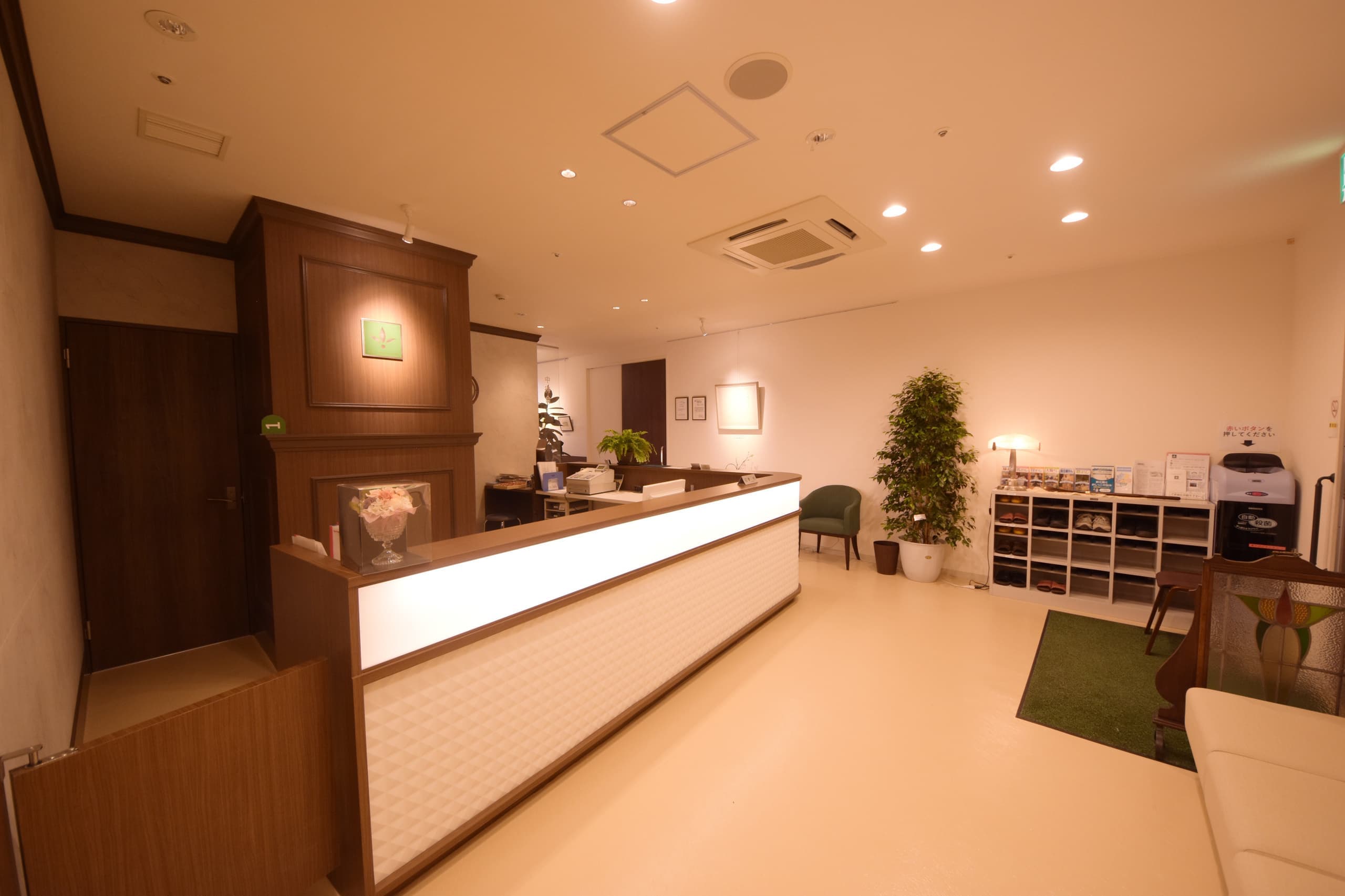 プラーカ中村クリニック院内