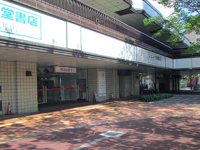 新潟駅　バスロータリー側入口