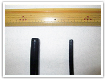 経口内視鏡（左）と経鼻内視鏡（右）の太さの比較